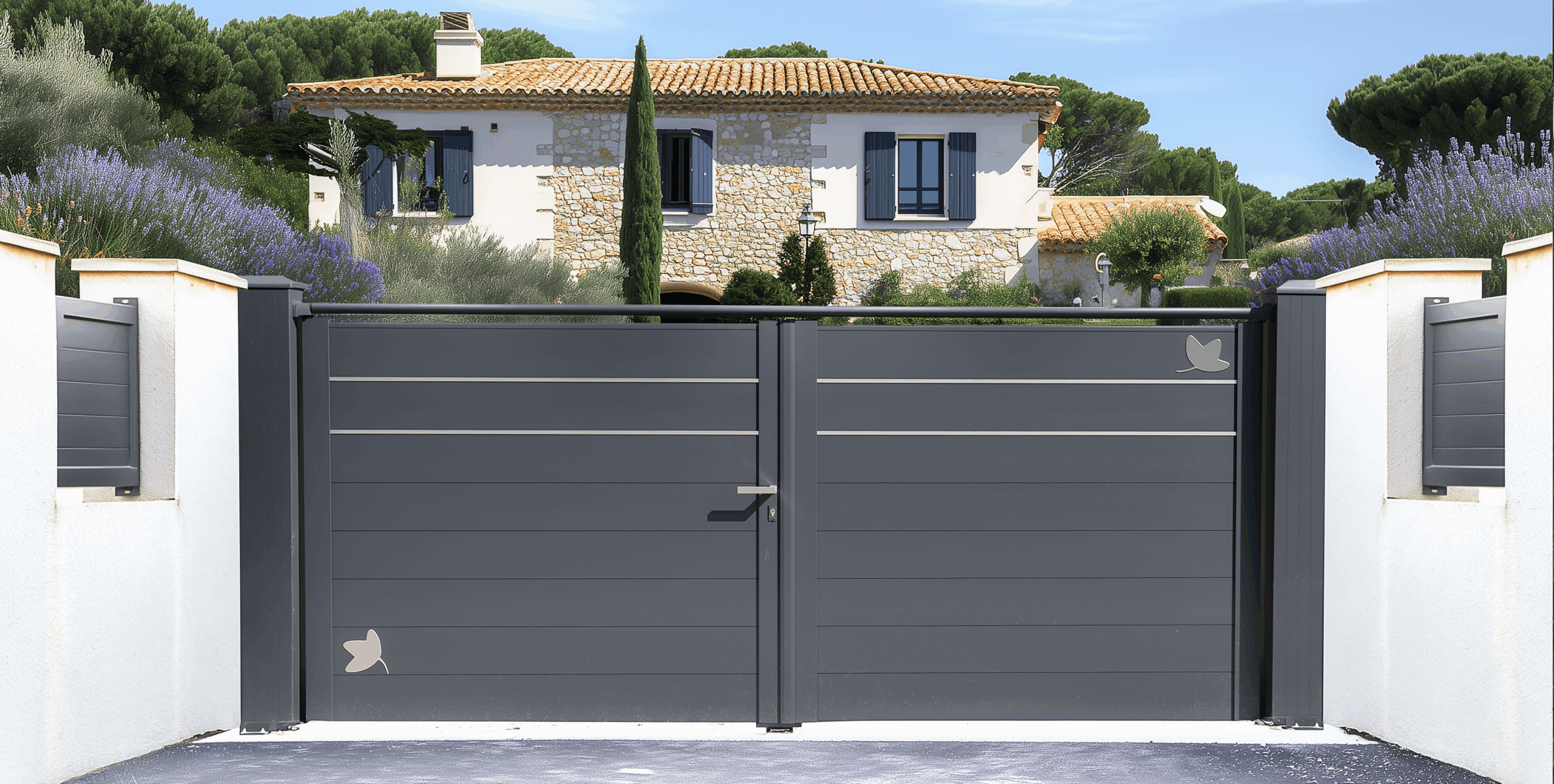 Portail aluminium sur mesure à Ollioules : Robustesse et élégance pour votre villa