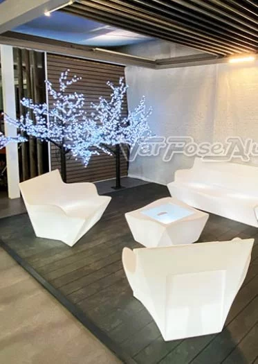 Showroom Var Pose Alu