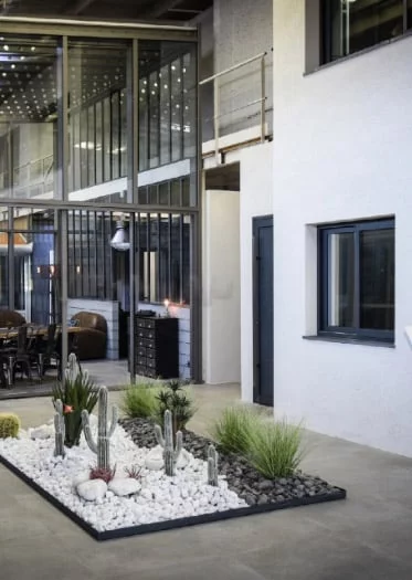 Showroom Var Pose Alu